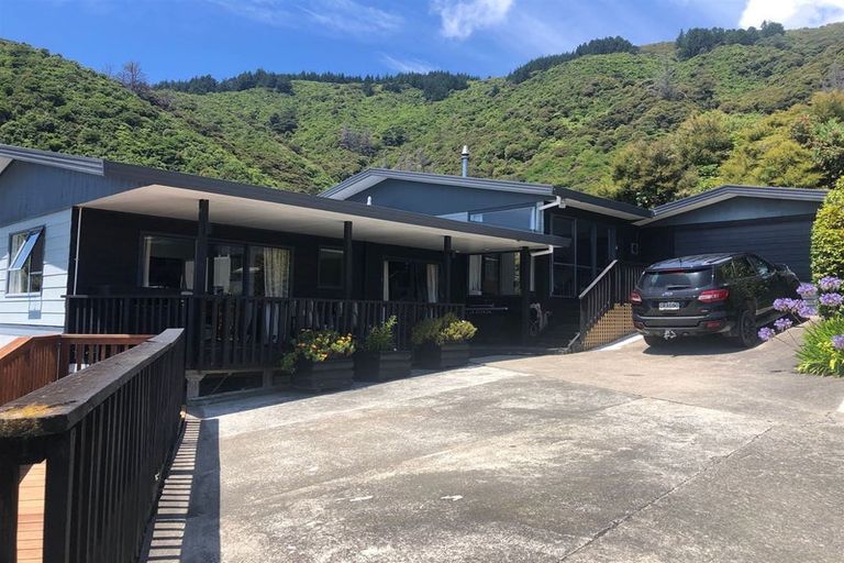 Photo of property in 4 Finlay Grove, Waikawa, Picton, 7220