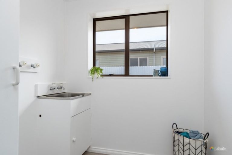 Photo of property in 2/27 Merton Street, Trentham, Upper Hutt, 5018