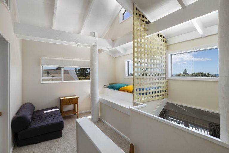 Photo of property in 16 Palm Parade, Riversdale Beach, Masterton, 5872