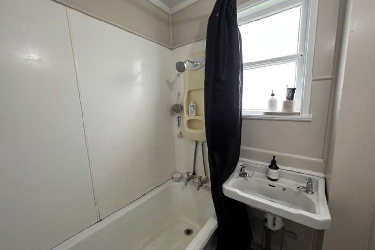 Photo of property in 49 Andrew Avenue, Roslyn, Palmerston North, 4414