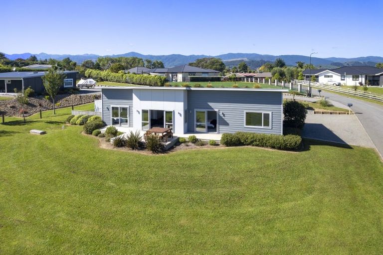 Photo of property in 1 Corbin Court, Ohau, Levin, 5570