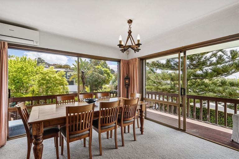 Photo of property in 90 Glencoe Road, Browns Bay, Auckland, 0630