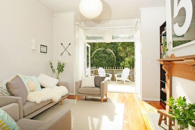 Photo of property in 11 Mortimer Terrace, Aro Valley, Wellington, 6021