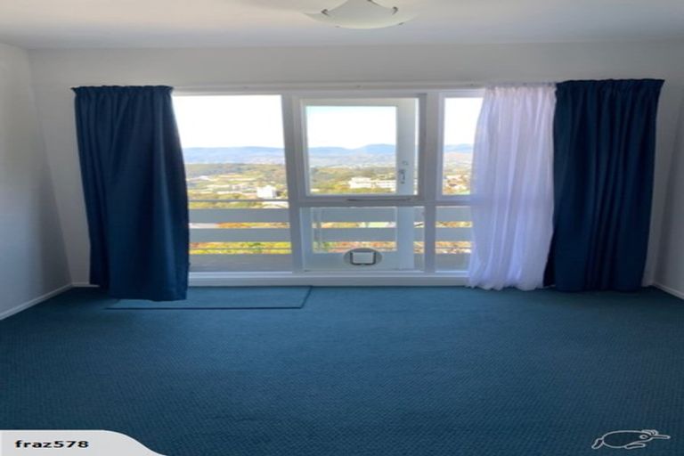 Photo of property in Bryon Court Flats, 25 Apuka Street, Brooklyn, Wellington, 6021