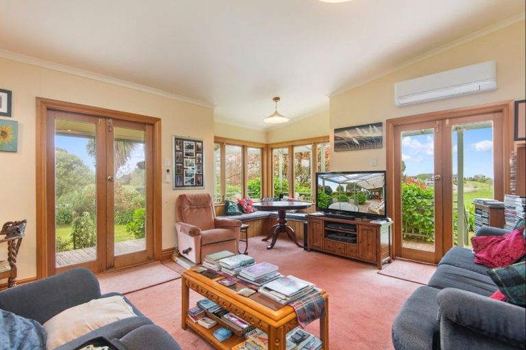 Photo of property in 18 Heatherlea Road West, Levin, 5575
