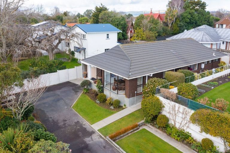 Photo of property in 3 Phoenix Avenue, Hokowhitu, Palmerston North, 4410