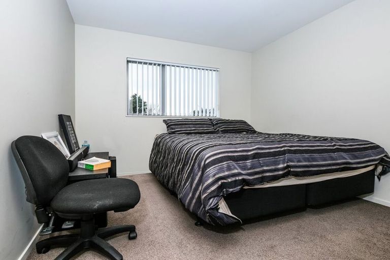 Photo of property in 116 Popokatea Drive, Takanini, 2112