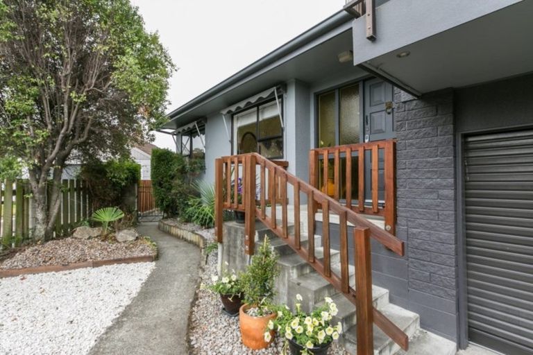 Photo of property in 11 Breadalbane Road, Havelock North, 4130