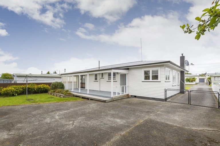 Photo of property in 17 Andrew Street, Feilding, 4702