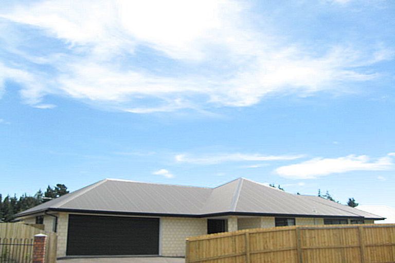 Photo of property in 73 Eastwood Rise, Waimairi Beach, Christchurch, 8083