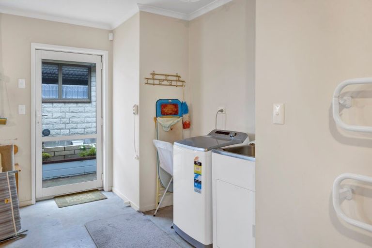 Photo of property in 24 Brown Street, Inglewood, 4330