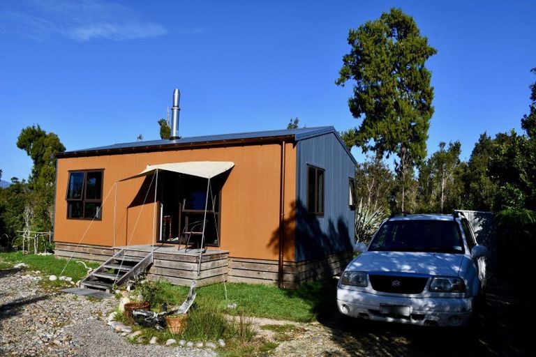 Photo of property in 64 Eco Place, Little Wanganui, Karamea, 7893