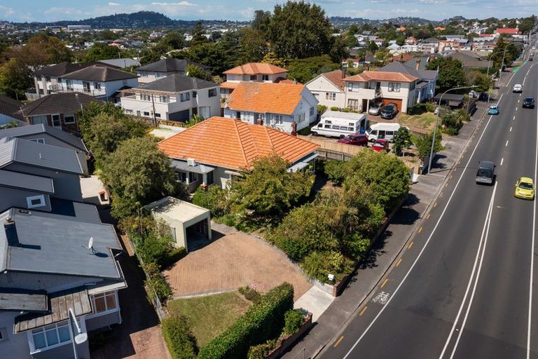 Photo of property in 180 Carrington Road, Mount Albert, Auckland, 1025