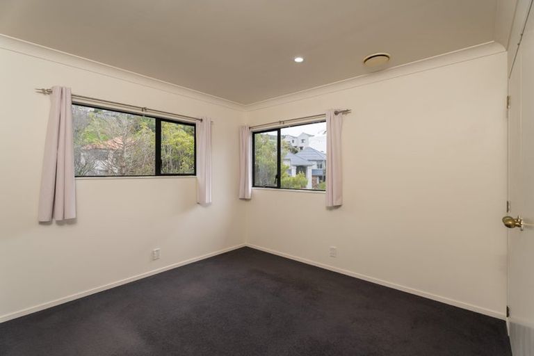 Photo of property in 9 Corsham Grove, Churton Park, Wellington, 6037