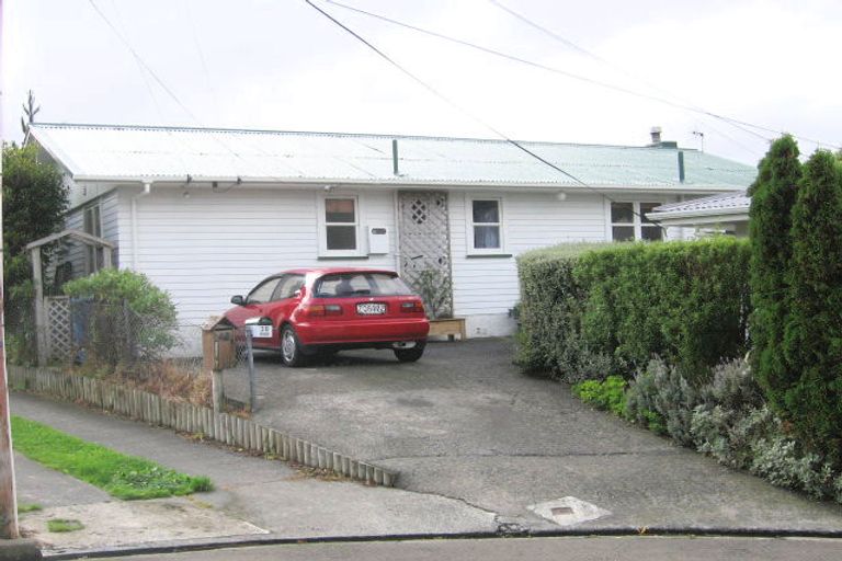 Photo of property in 38 Lynda Avenue, Paparangi, Wellington, 6037
