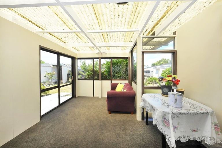 Photo of property in 32 Ashwood Street, Parklands, Christchurch, 8083