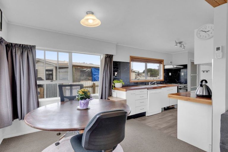 Photo of property in 6 Camden Place, Pukete, Hamilton, 3200