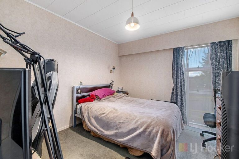 Photo of property in 2 Haratua Place, Springfield, Rotorua, 3015