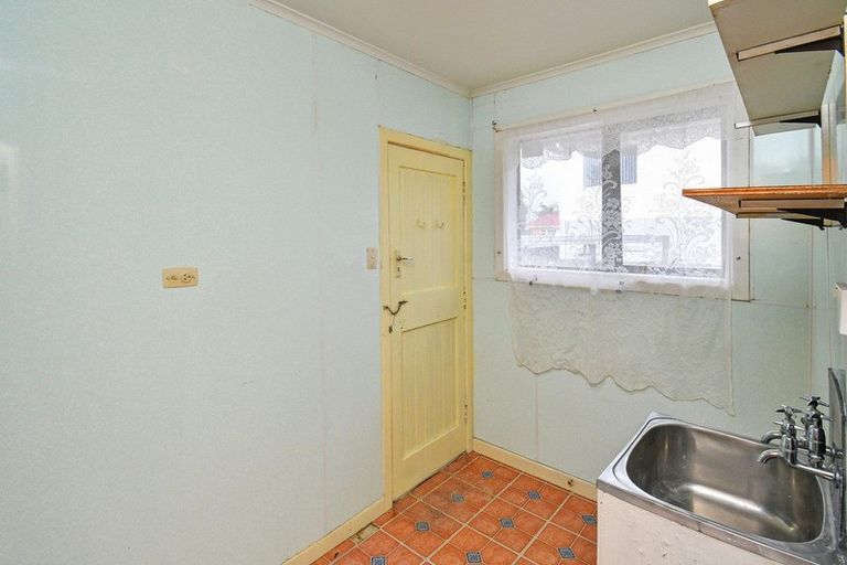 Photo of property in 14 Grove Road, Papakura, 2110