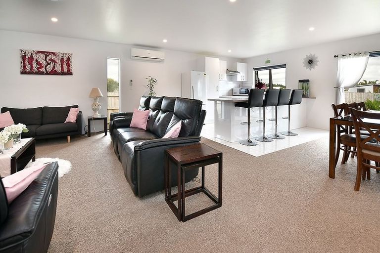 Photo of property in 29 Chic Gardens, Parakai, 0830