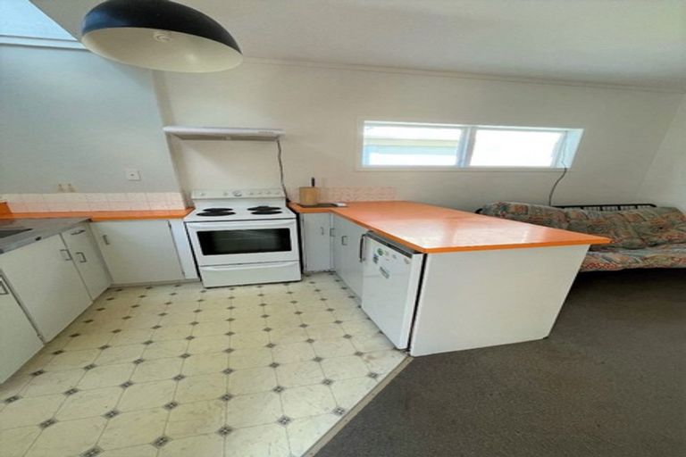 Photo of property in 53 Hawker Street, Mount Victoria, Wellington, 6011