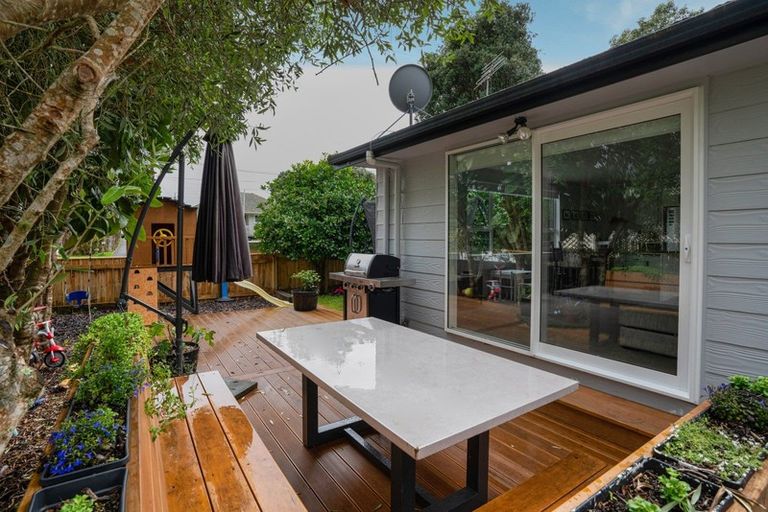 Photo of property in 28 Buckley Grove, Paraparaumu, 5032