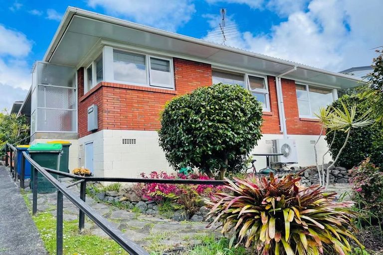 Photo of property in 1/18 Eban Avenue, Hillcrest, Auckland, 0627