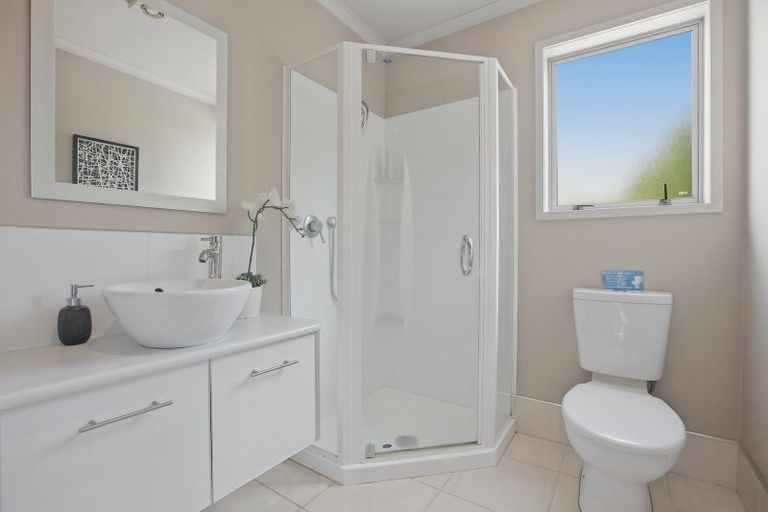 Photo of property in 32c Gilbert Street, New Plymouth, 4310