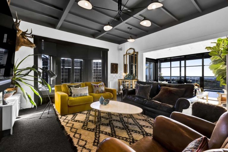 Photo of property in 120 Pendarves Street, New Plymouth, 4312