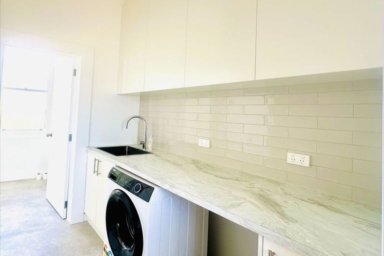 Photo of property in 1 Milner Street, Oamaru North, Oamaru, 9400