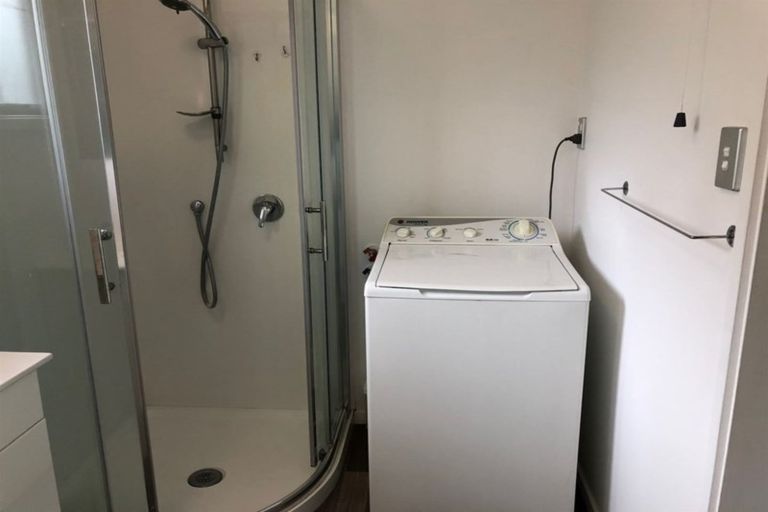 Photo of property in 1/1 Angle Street, Picton, 7220