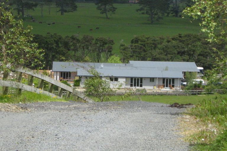 Photo of property in 163 Hanham Road, Kumeu, 0891