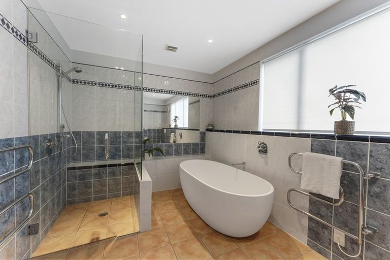 Photo of property in 61 Twin Lakes Road, Te Marua, Upper Hutt, 5018