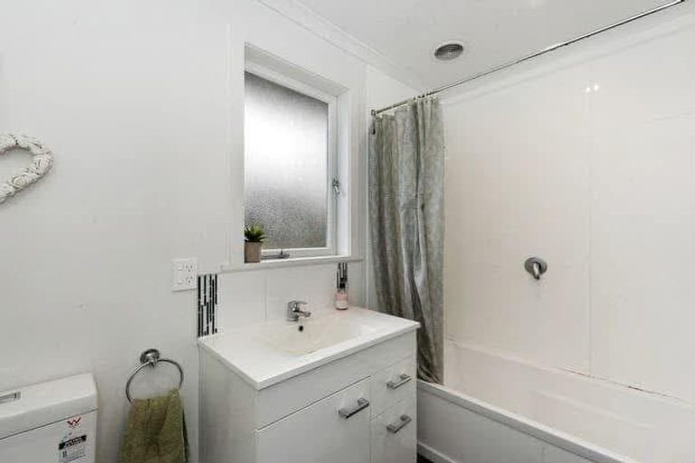 Photo of property in 1/28 Claude Street, Fairfield, Hamilton, 3214