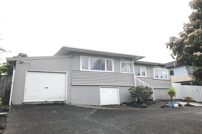 Photo of property in 2/16 Reeves Road, Pakuranga, Auckland, 2010