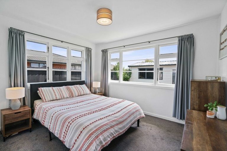 Photo of property in 2 Rustic Lane, Spreydon, Christchurch, 8024