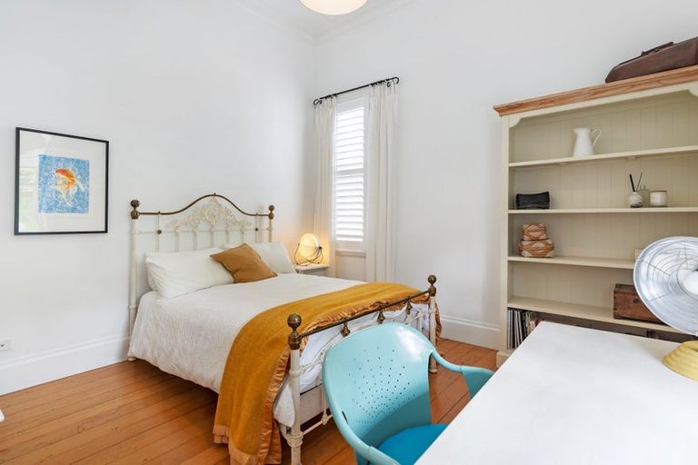 Photo of property in 38 Church Street, Devonport, Auckland, 0624