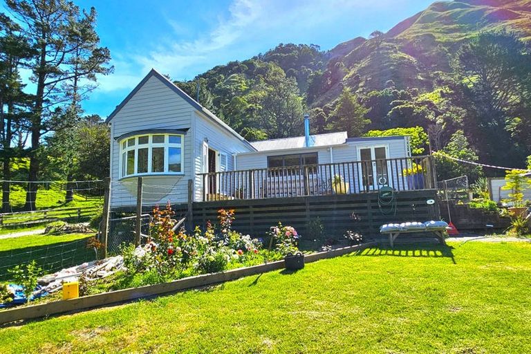 Photo of property in 281 Waiotemarama Gorge Road, Opononi, Kaikohe, 0473