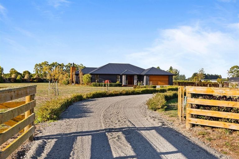 Photo of property in 25 Long View Lane, Swannanoa, Rangiora, 7475