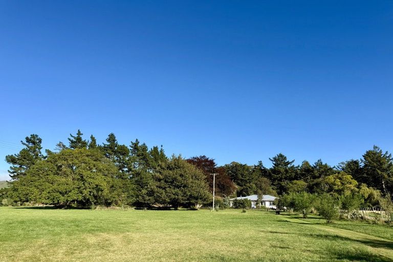 Photo of property in 1034 Waitahora Road, Waitahora, Dannevirke, 4971