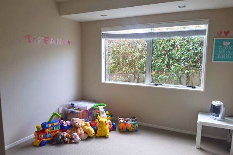 Photo of property in 13 Te Puia Drive, Aotea, Porirua, 5024