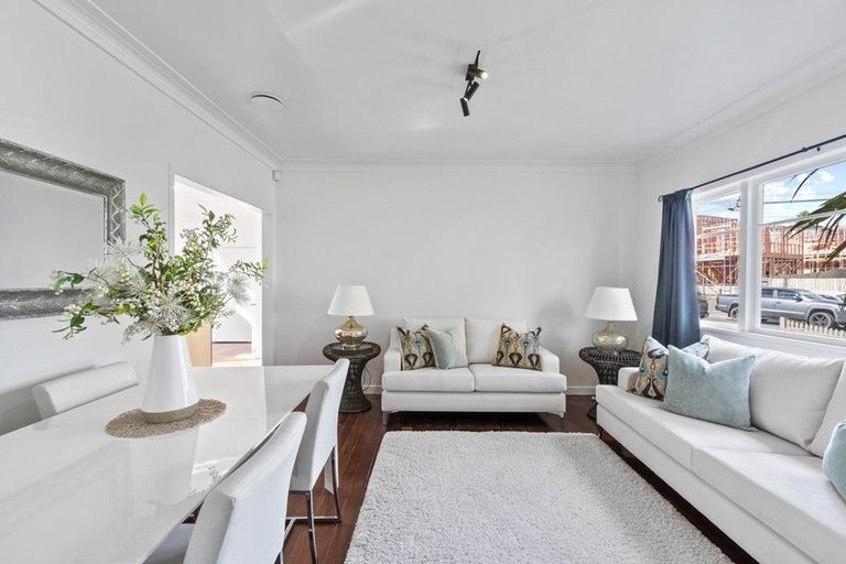 Photo of property in 2/33 Havelock Avenue, Forrest Hill, Auckland, 0620