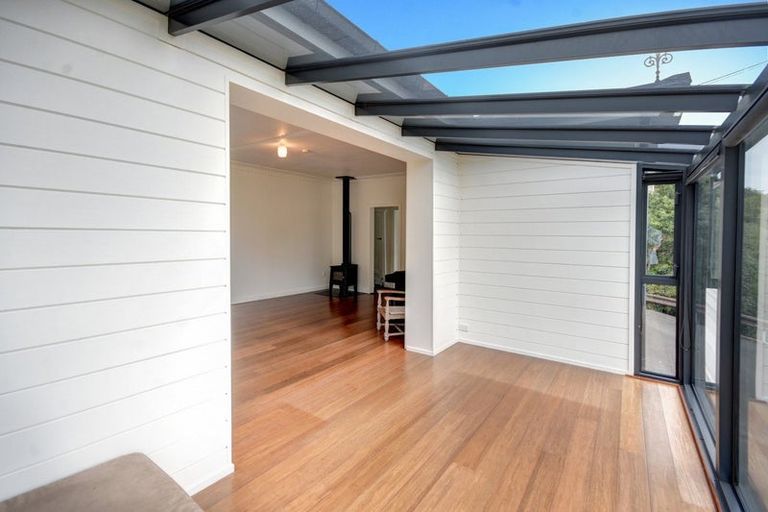 Photo of property in 2 Doon Street, Vauxhall, Dunedin, 9013