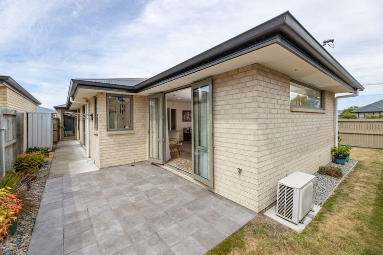 Photo of property in 72b Marshland Road, Shirley, Christchurch, 8061