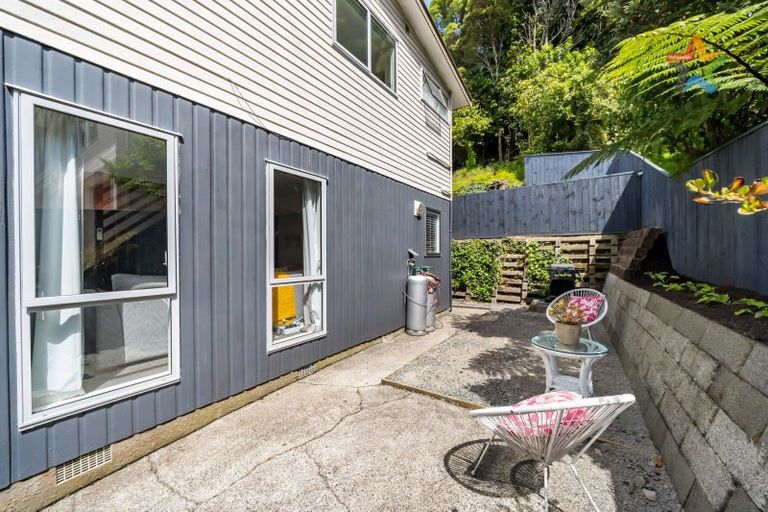 Photo of property in 85a Mulberry Street, Normandale, Lower Hutt, 5010