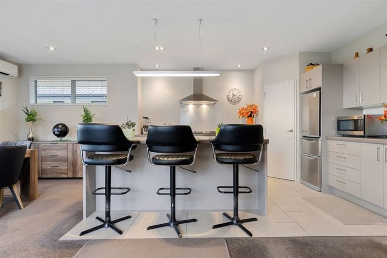 Photo of property in 51 Mokihi Gardens, Hillmorton, Christchurch, 8024