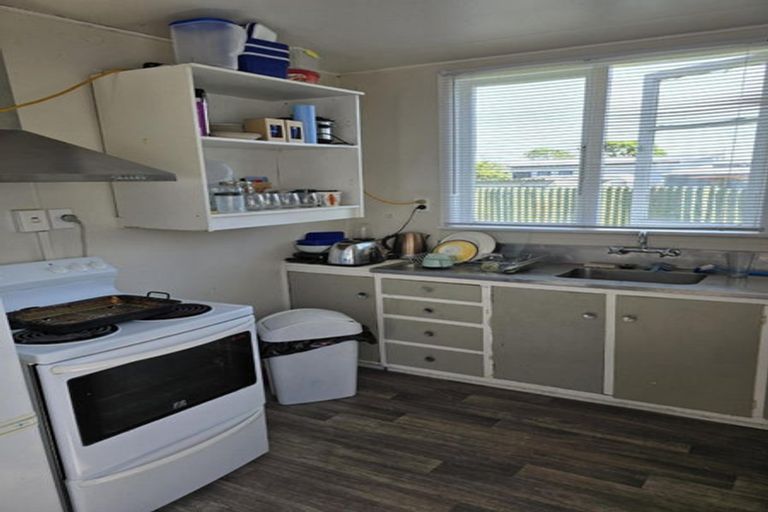 Photo of property in 33 Lister Crescent, Maraenui, Napier, 4110