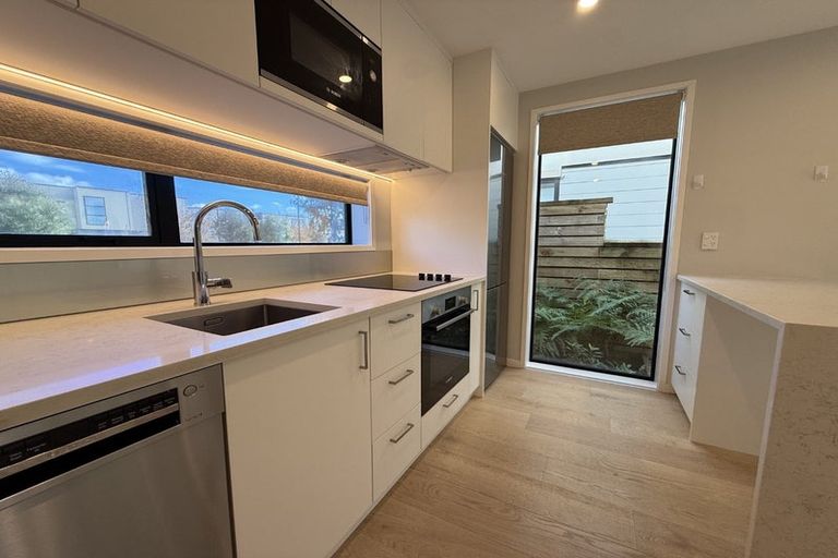Photo of property in 2/12 Parson Lane, Papatoetoe, Auckland, 2025