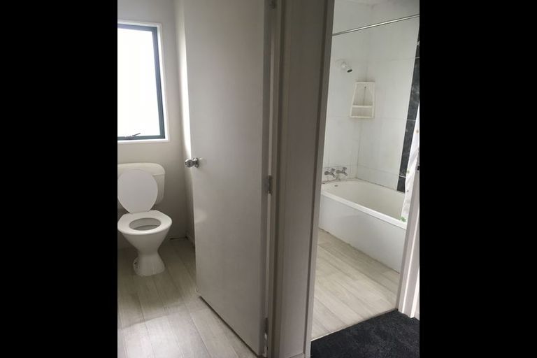 Photo of property in 39 Killington Crescent, Mangere, Auckland, 2022