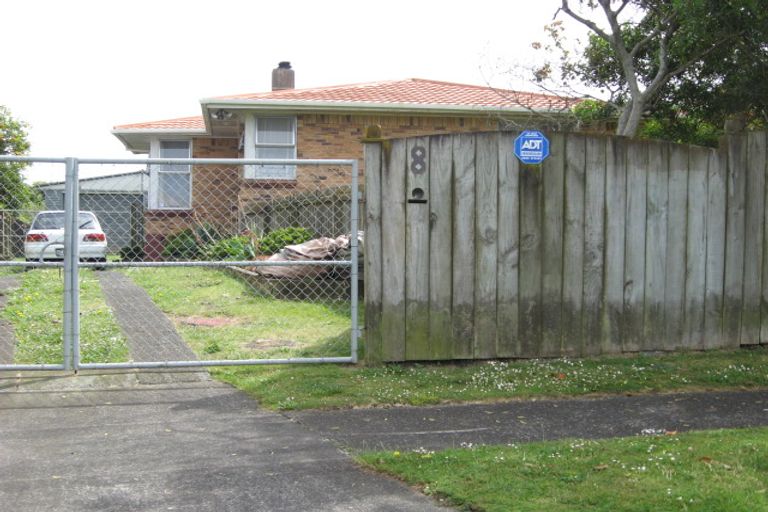 Photo of property in 8 Humphreys Place, Mangere, Auckland, 2022